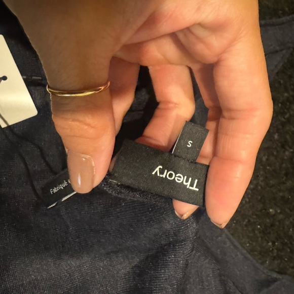 Theory Double V Tank - Picture 7 of 8